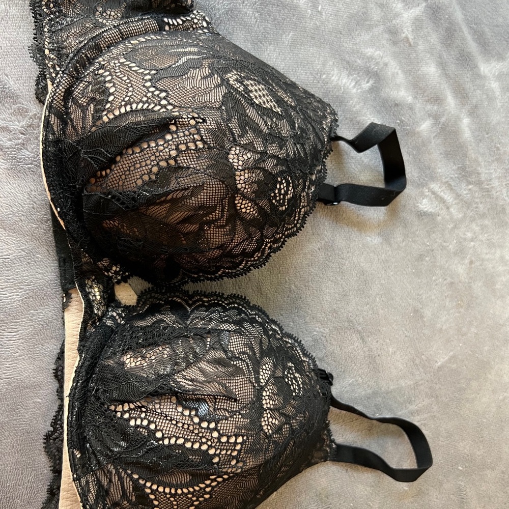 Victoria’s Secret black lace Bra